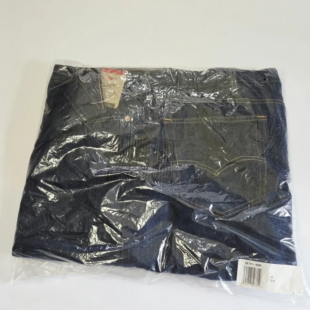 NEW Levi 469 Jean Shorts Men's Size 52 Loose Fit 100% Cotton Dark Wash NWT